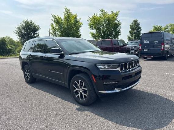 JEEP GRAND CHEROKEE 2023 1C4RJKBG6P8794041 image